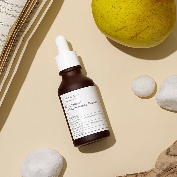 Mary&May Niacinamide + Chaenomeles Sinensis Serum medium close photo of serum bottle