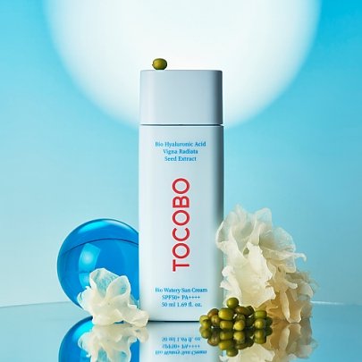 TOCOBO Bio Watery Sun Cream SPF50+ PA++++ photo of bottle with decoration 